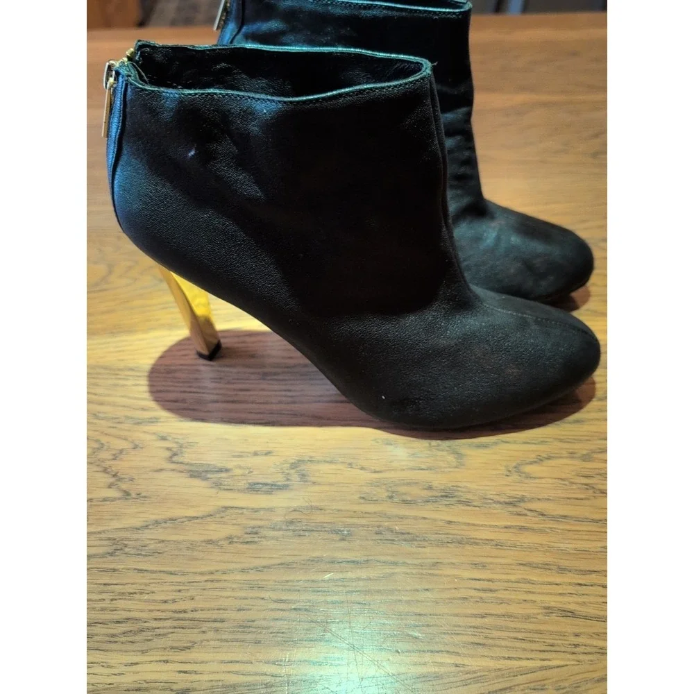 Tory Burch Corbet Black Leather Gold Heels Logo Pointed Toe Zip Women's Sz‎ 10.5